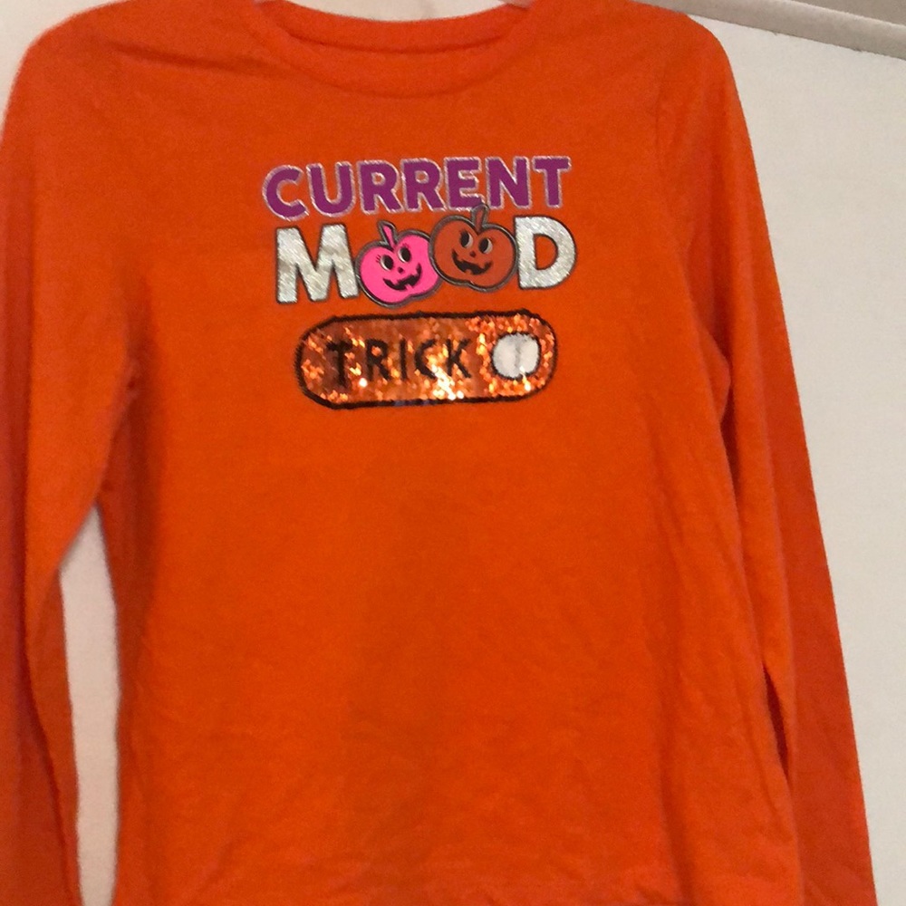 - 🎃🎃🎃NWT unique message changing Halloween shirt XL-Youth 18